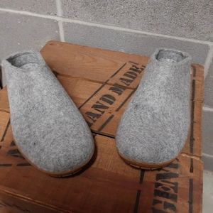 NWT GLERUPS WOMEN'S SIZE US 15 EU47 GREY HONEY RUBBER SLIPON SHOES RETAIL $99.95